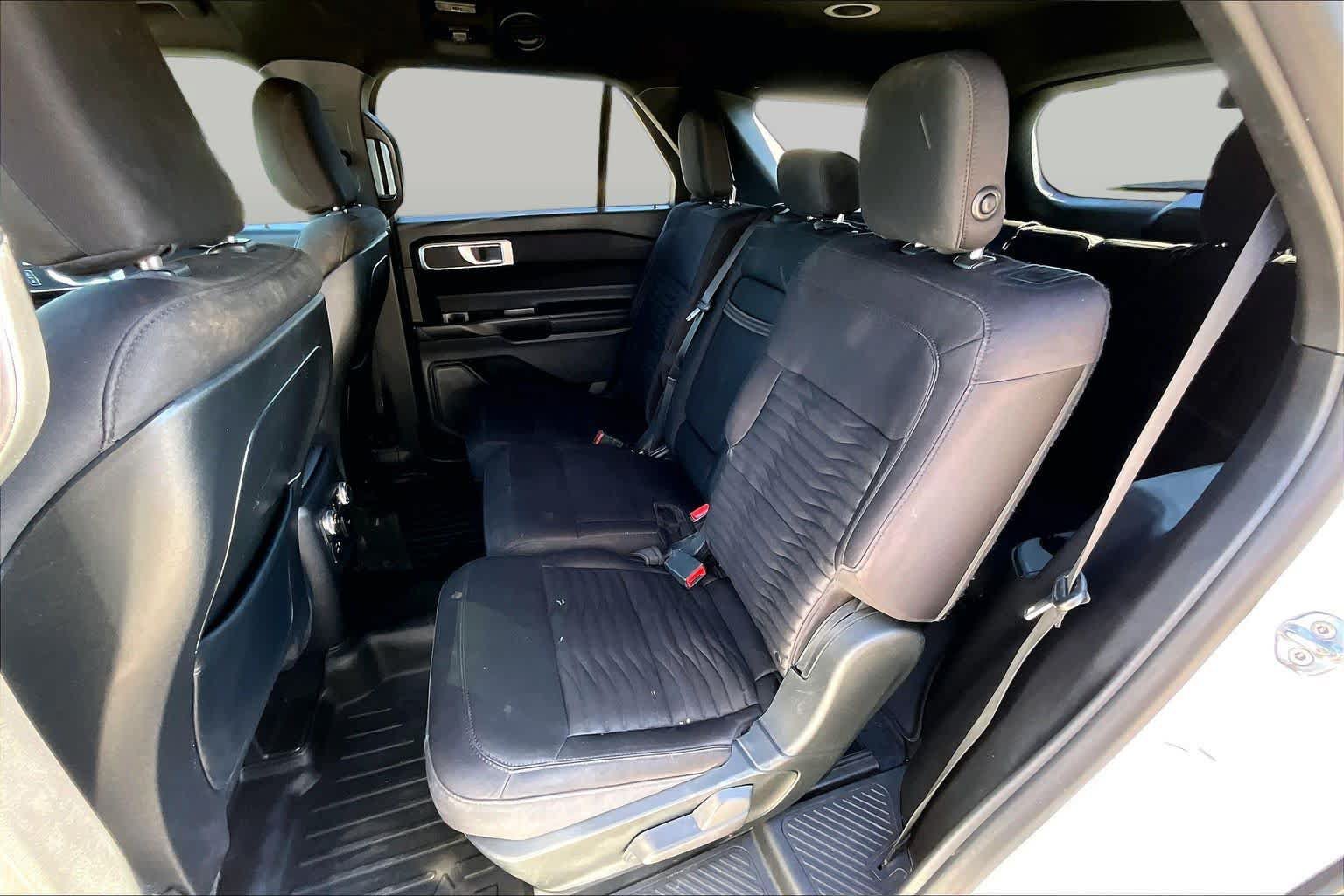 Certified 2020 Ford Explorer XLT RWD image 23