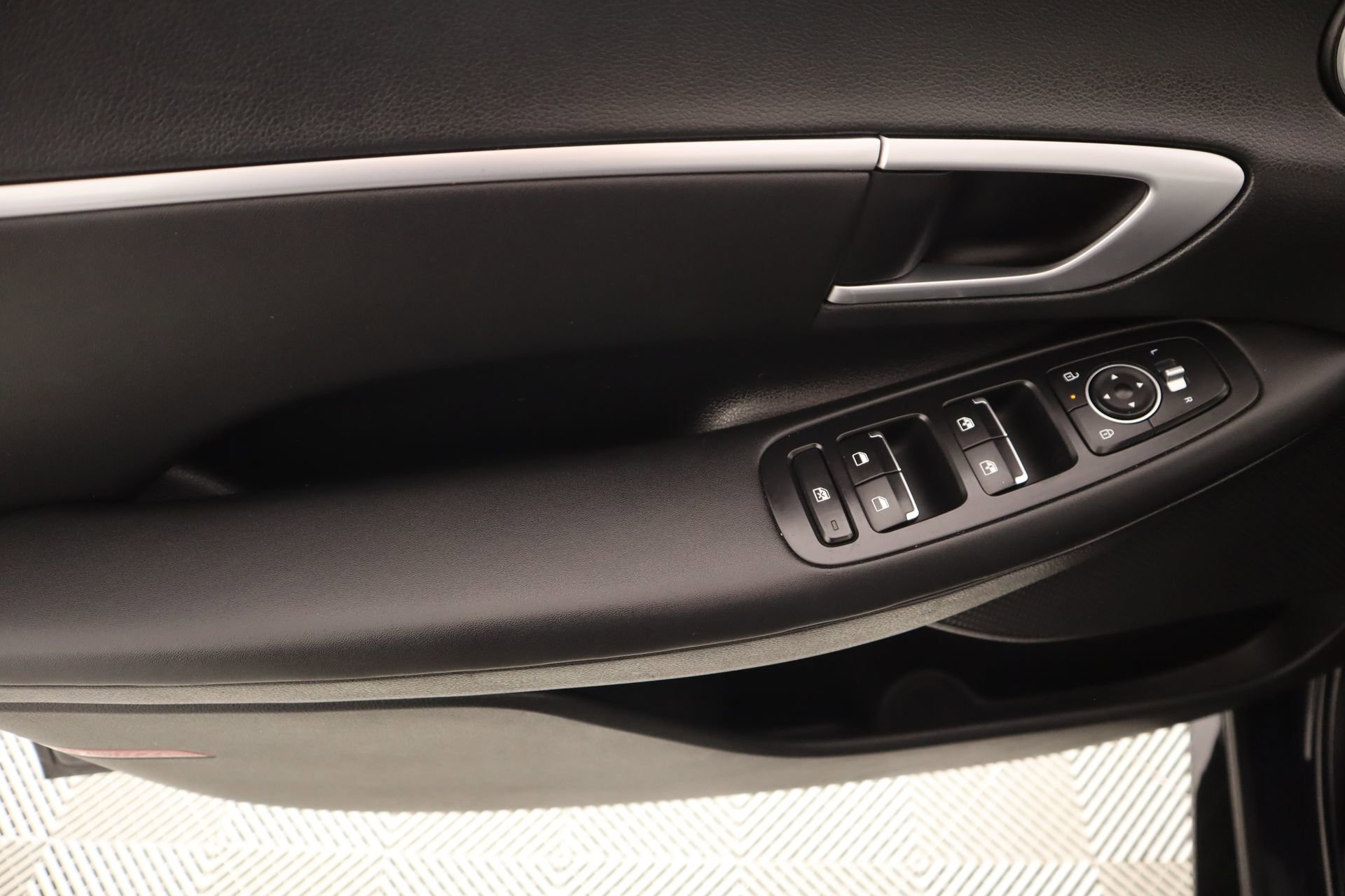 Used 2025 Hyundai Sonata SEL image 14