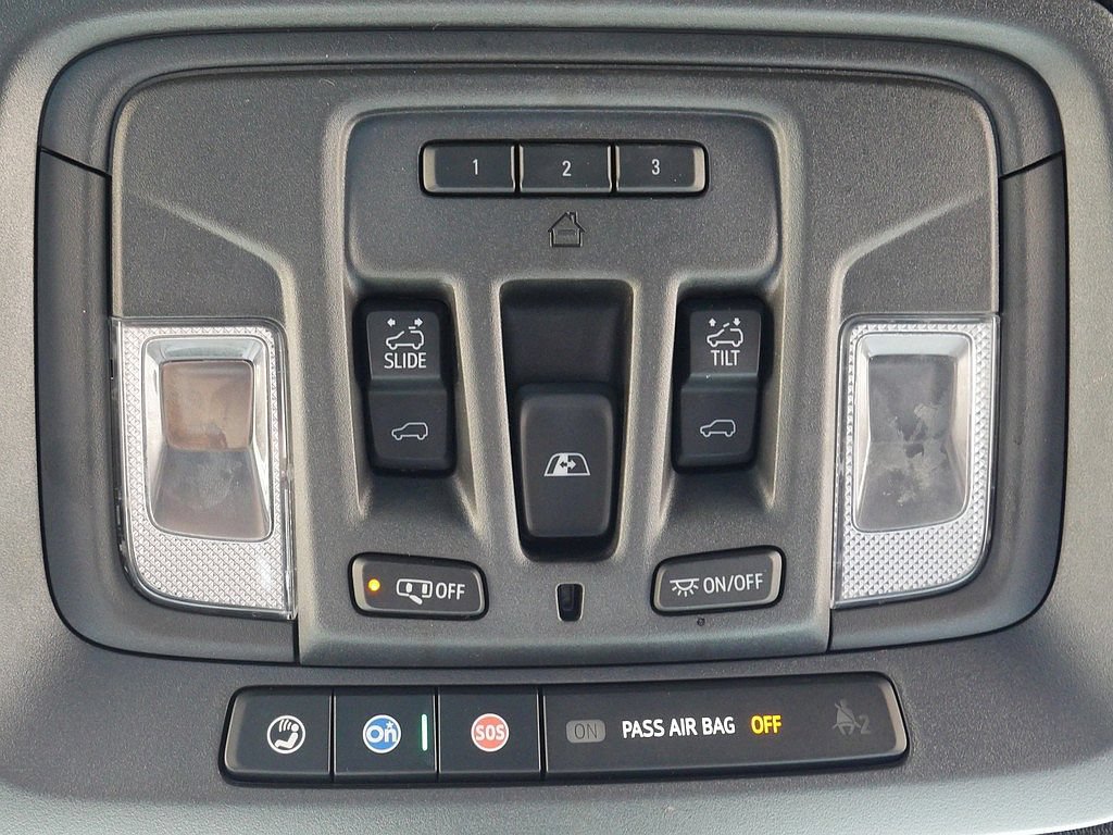 Used 2022 Chevrolet Silverado 1500 High Country w/ Technology Package AWD/4WD image 56