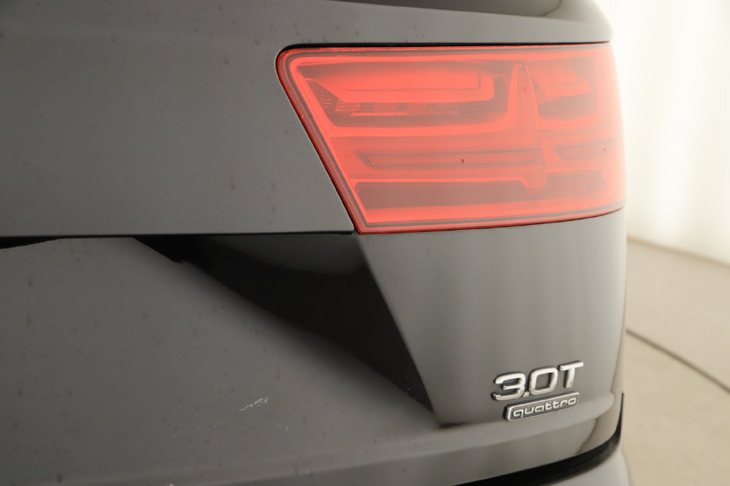 Used 2017 Audi Q7 3.0T Premium Plus AWD/4WD image 30