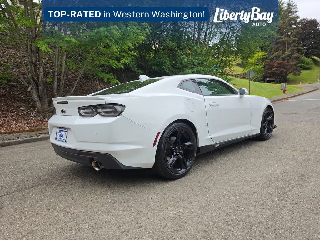 Used 2022 Chevrolet Camaro LT RWD image 5