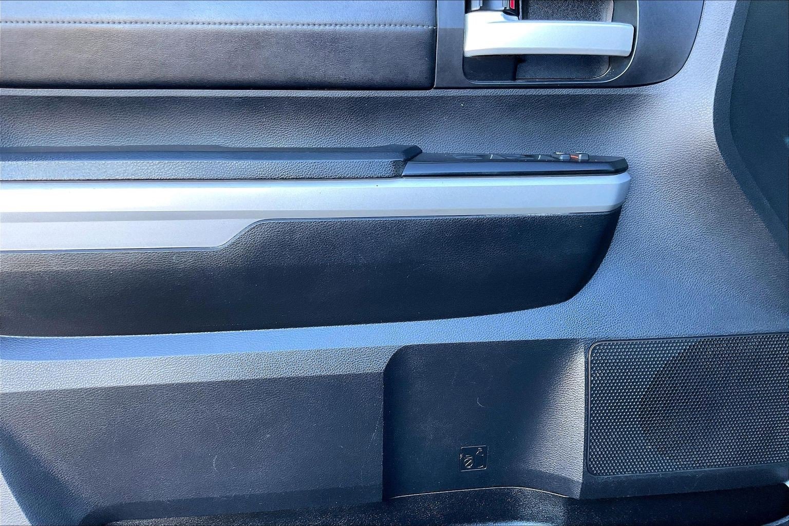 Used 2018 Toyota Tundra Limited image 16