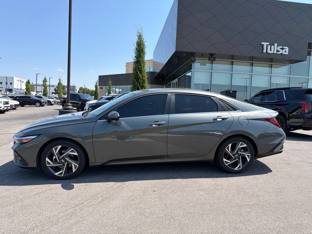 Certified 2026 Hyundai Elantra Limited FWD image 1