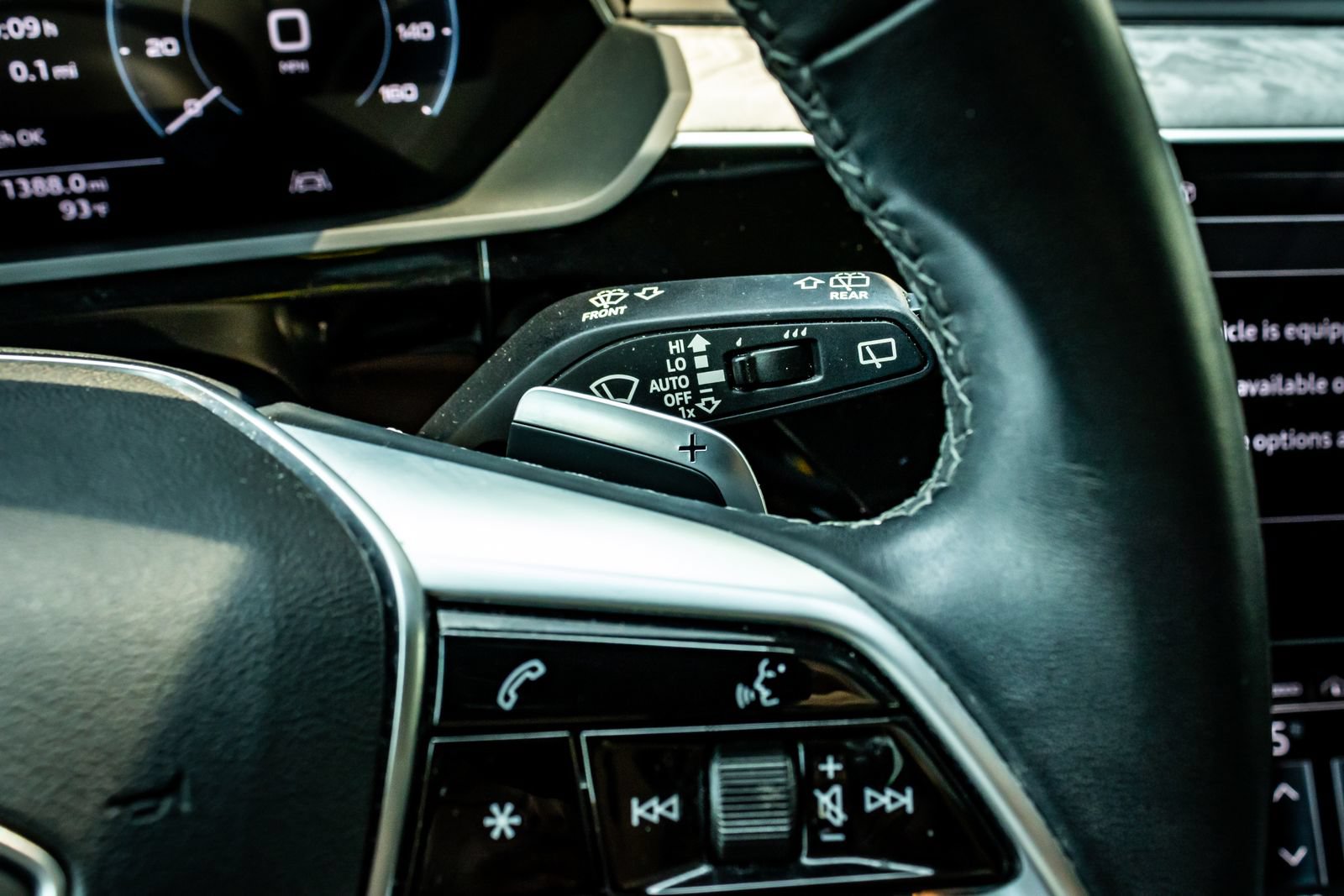 Used 2021 Audi e-tron Premium AWD/4WD image 23