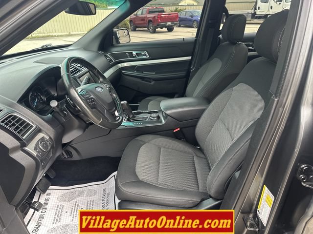Used 2016 Ford Explorer XLT w/ Equipment Group 201A AWD/4WD image 11