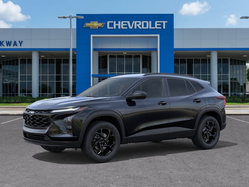 New 2026 Chevrolet Trax LT w/ Driver Confidence Package FWD image 2