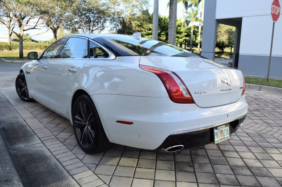 Used 2019 Jaguar XJ Collection image 5