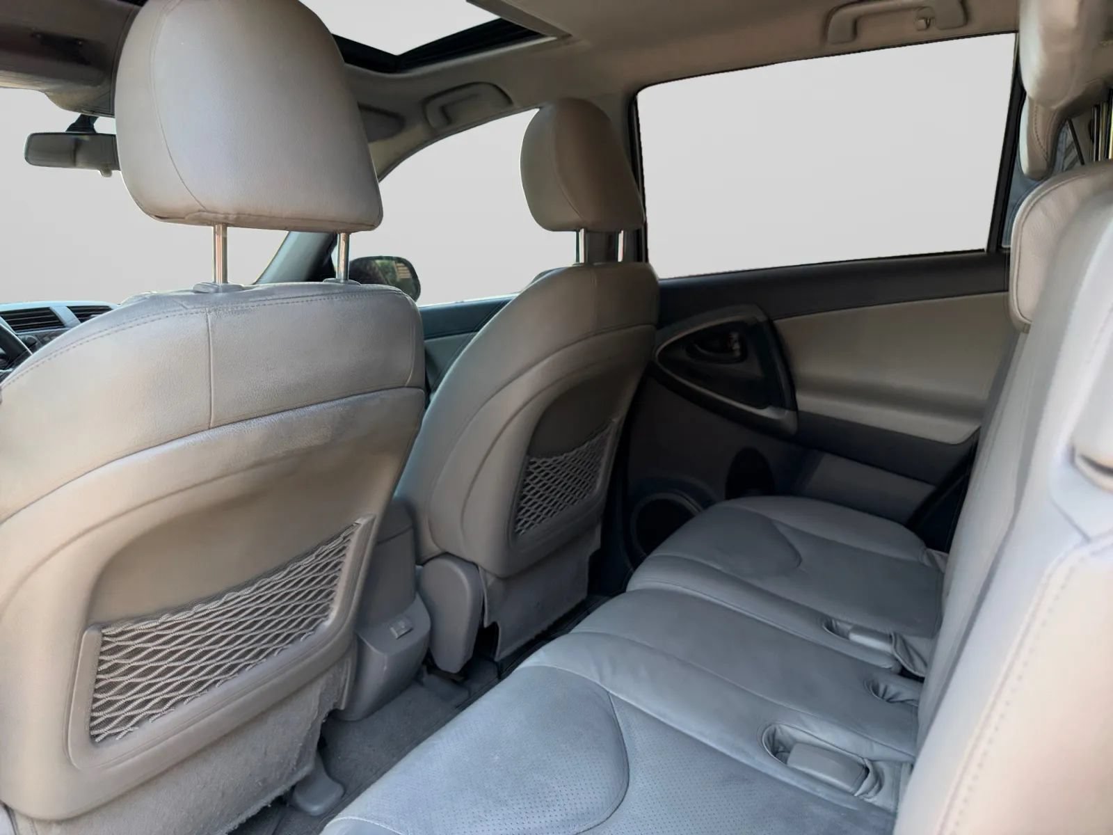 Used 2009 Toyota RAV4 Limited FWD image 25