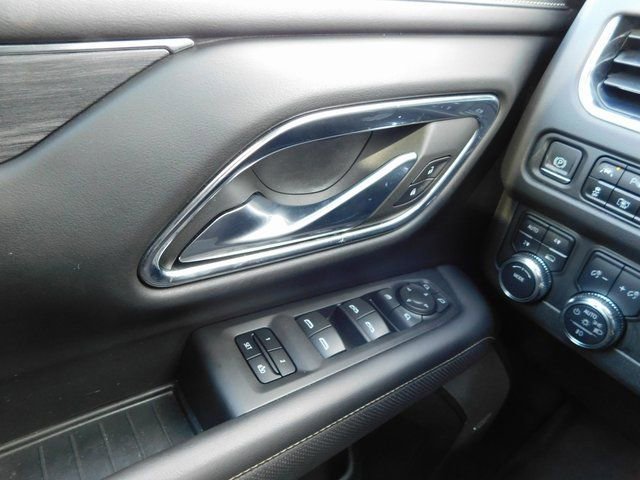 Used 2023 GMC Yukon SLT w/ SLT Luxury Package image 39