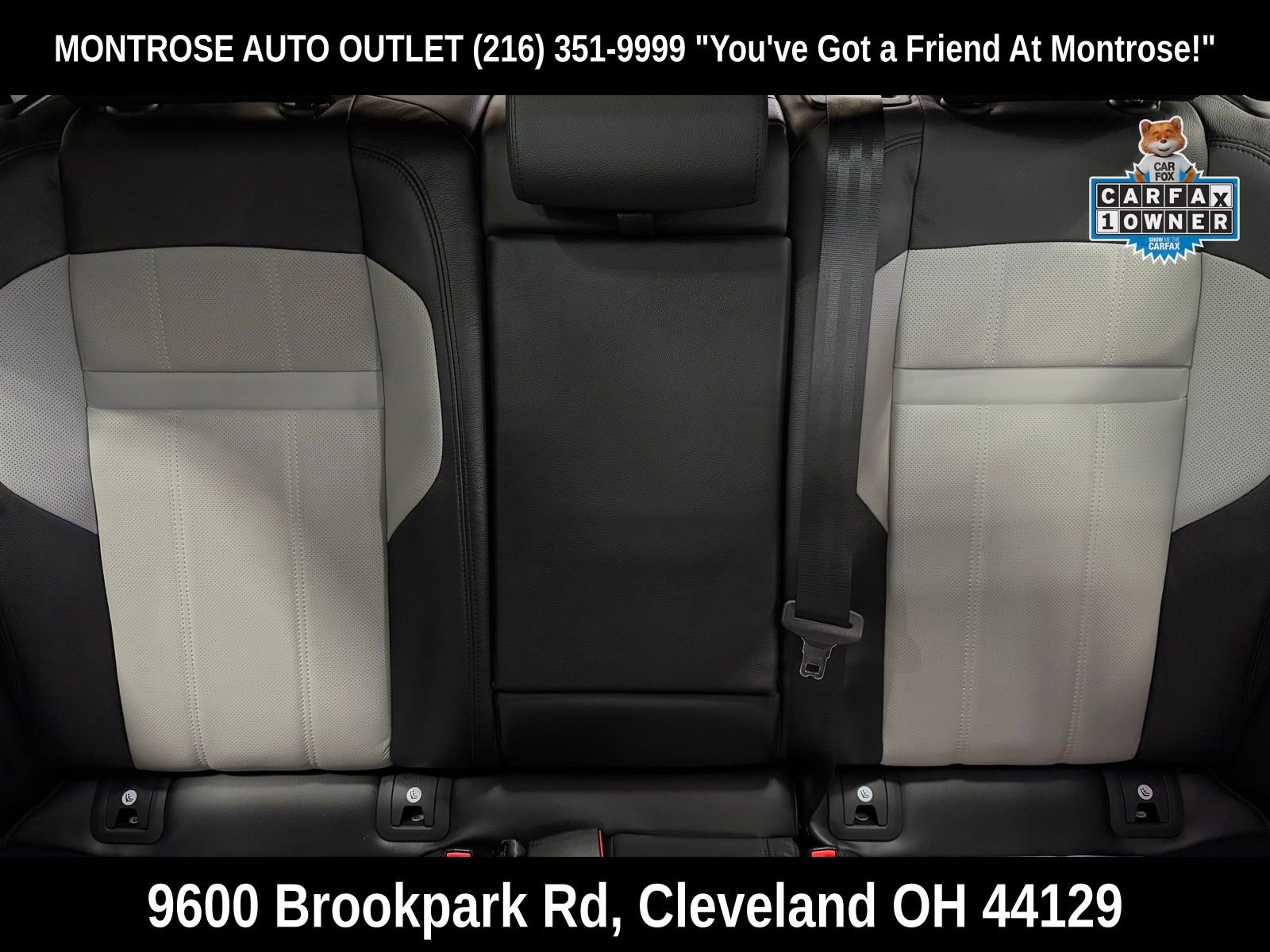 Used 2023 Land Rover Range Rover Evoque R-Dynamic SE image 30