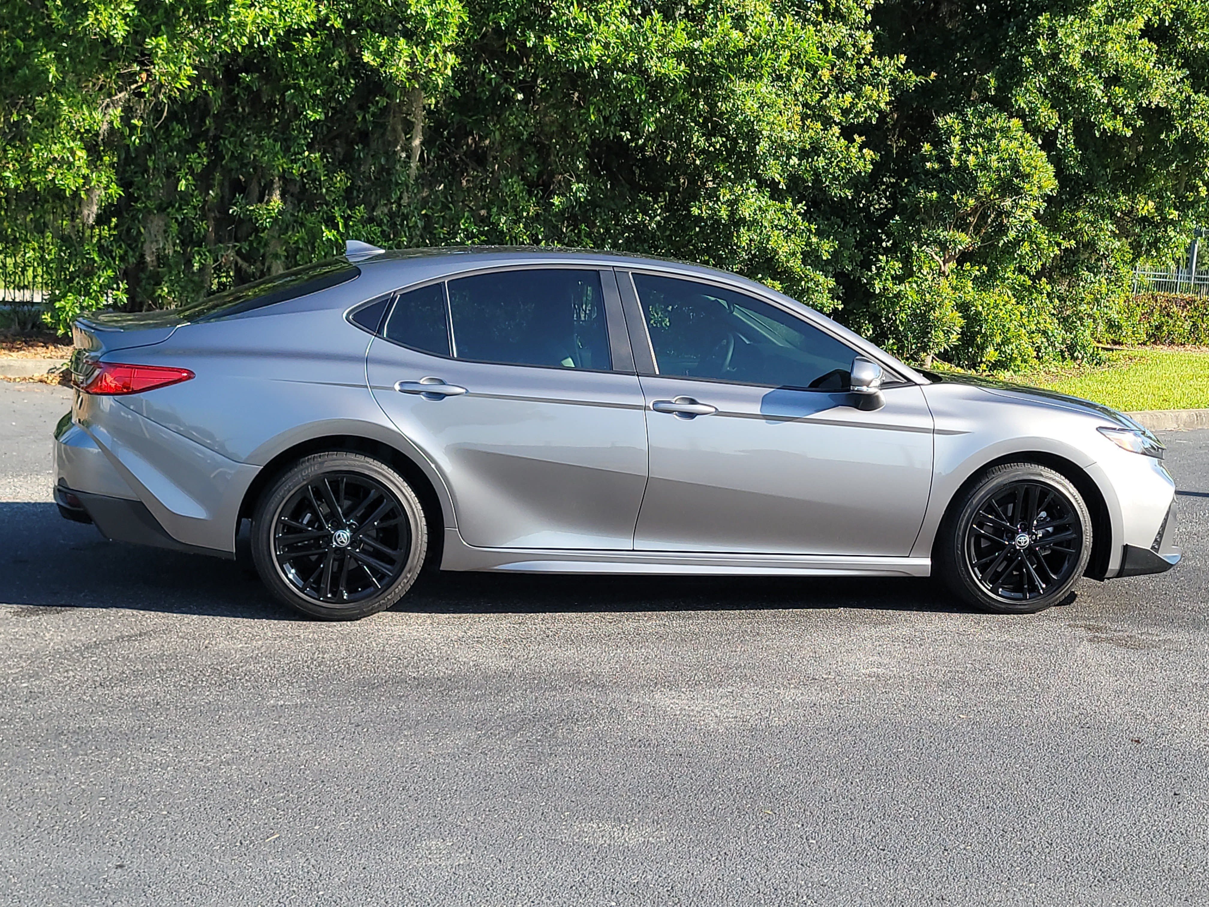 Certified 2025 Toyota Camry SE FWD image 8