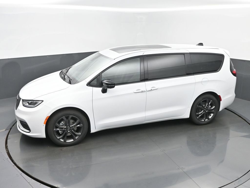 New 2026 Chrysler Pacifica Select image 39