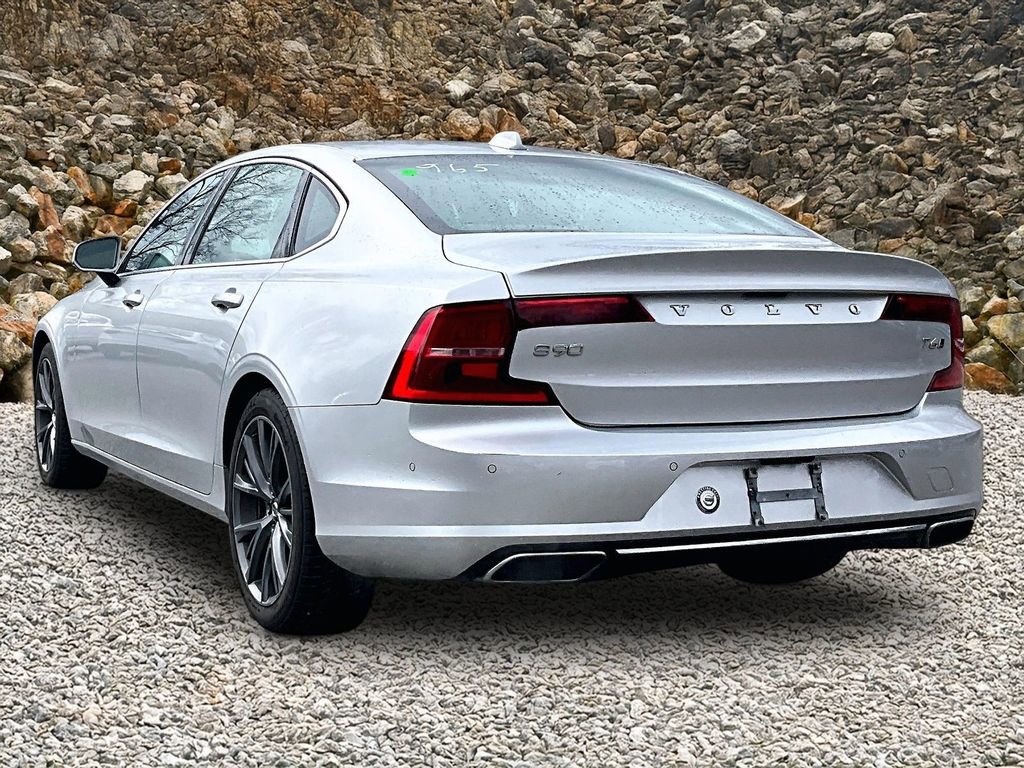 Used 2018 Volvo S90 T6 Momentum w/ Convenience Package image 11