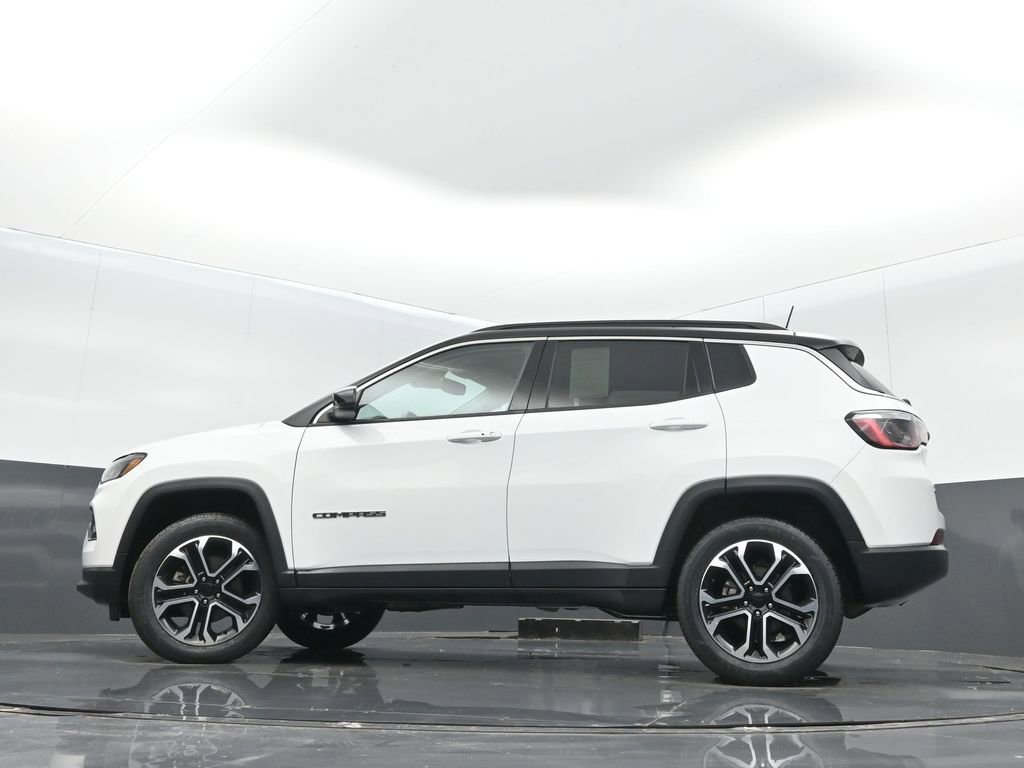 Certified 2022 Jeep Compass Limited image 30
