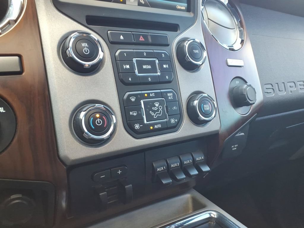 Used 2015 Ford F350 Lariat w/ Lariat Ultimate Package AWD/4WD image 20