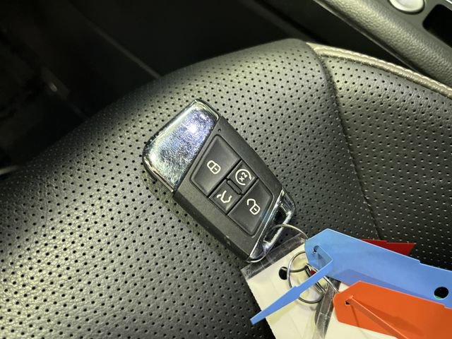 Used 2023 Volkswagen Atlas SEL Premium image 29