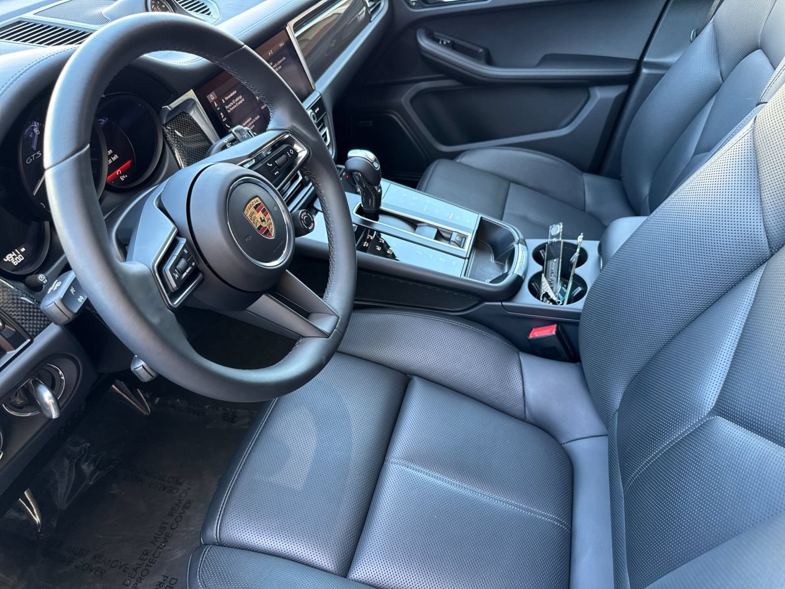 Certified 2025 Porsche Macan GTS AWD/4WD image 4