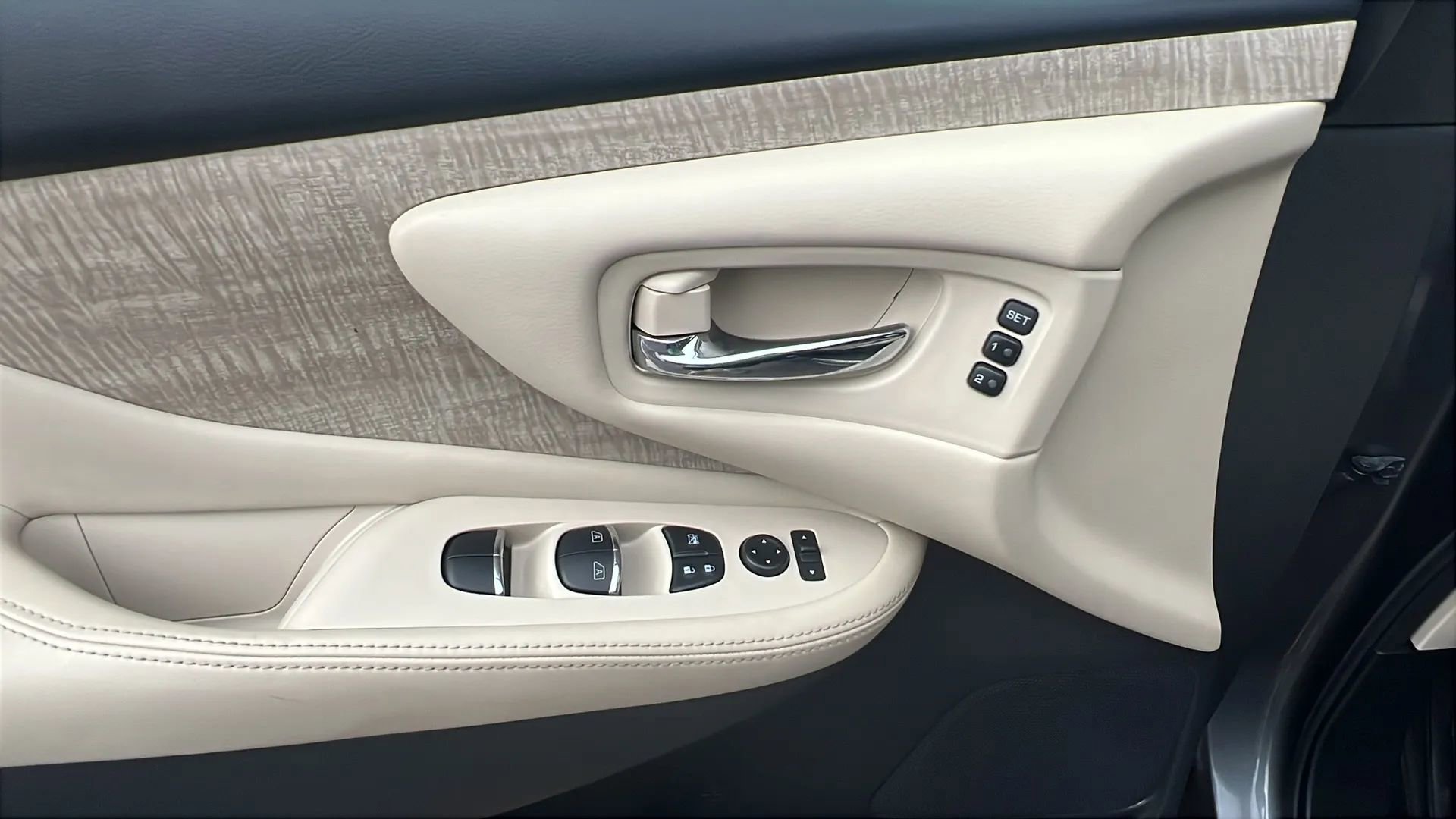 Used 2022 Nissan Murano SL w/ Cargo Package image 23