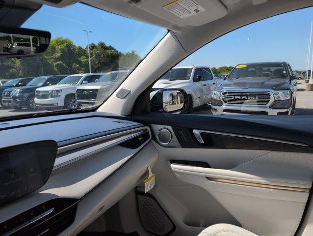 New 2026 Buick Enclave Avenir w/ Super Cruise Package AWD/4WD image 25