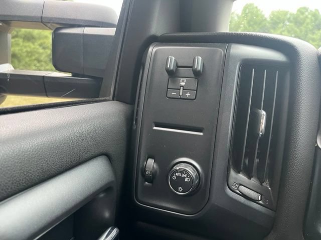 Used 2015 Chevrolet Silverado 3500 W/T AWD/4WD image 16