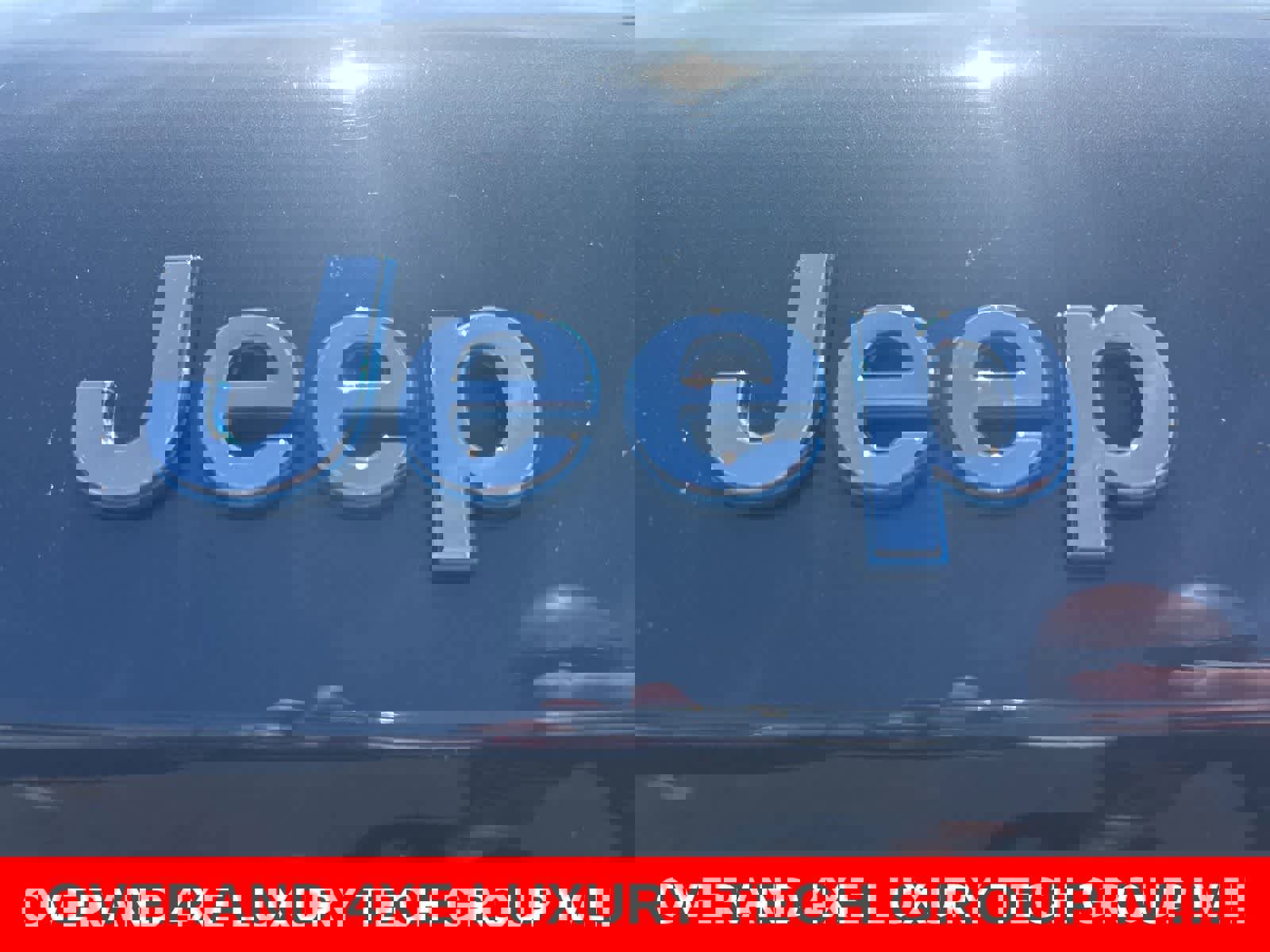 Used 2022 Jeep Grand Cherokee Overland w/ Luxury Tech Group IV image 13