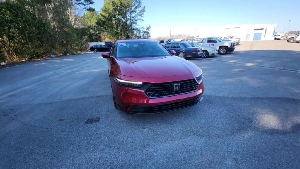Used 2023 Honda Accord EX image 8
