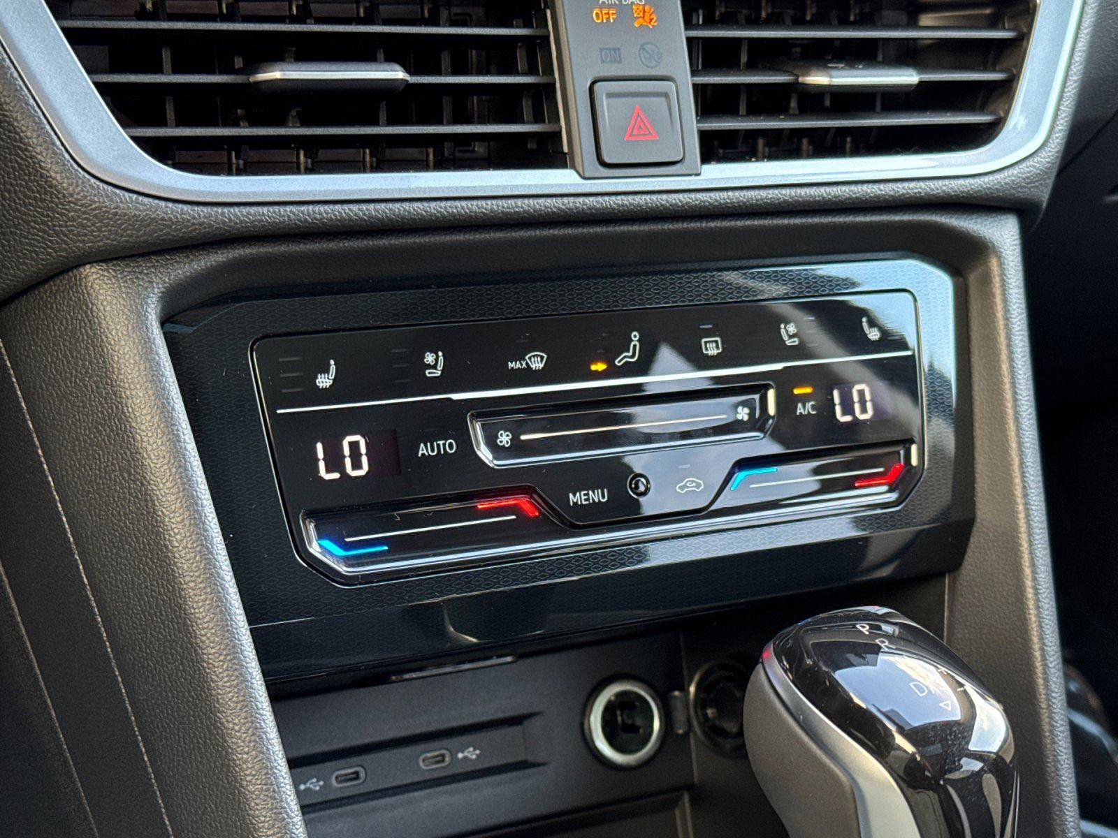 New 2026 Volkswagen Taos SEL image 19