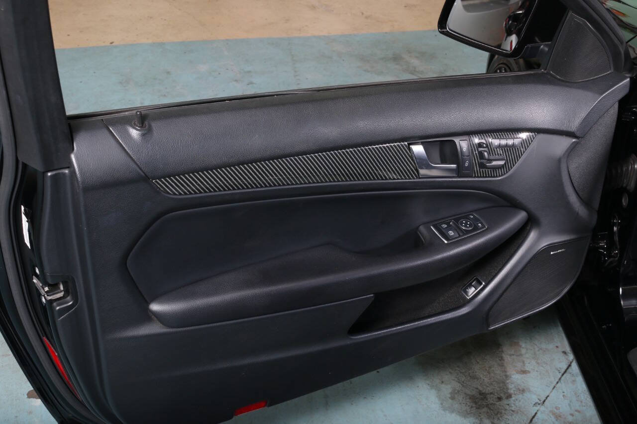Used 2013 Mercedes-Benz C 63 AMG Coupe w/ Multimedia Pkg image 32
