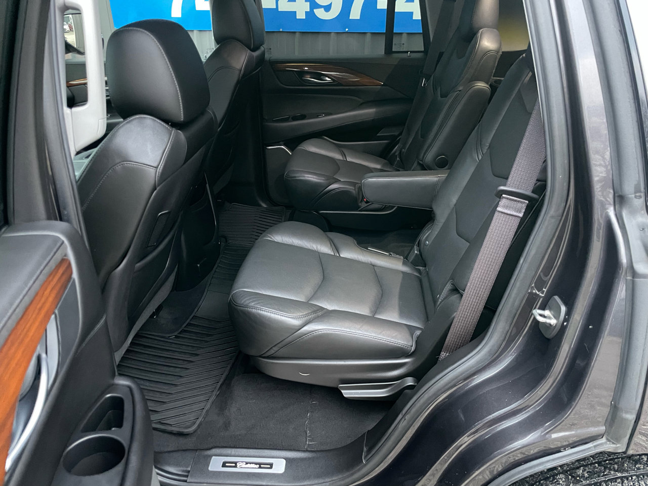 Used 2017 Cadillac Escalade Premium Luxury image 9