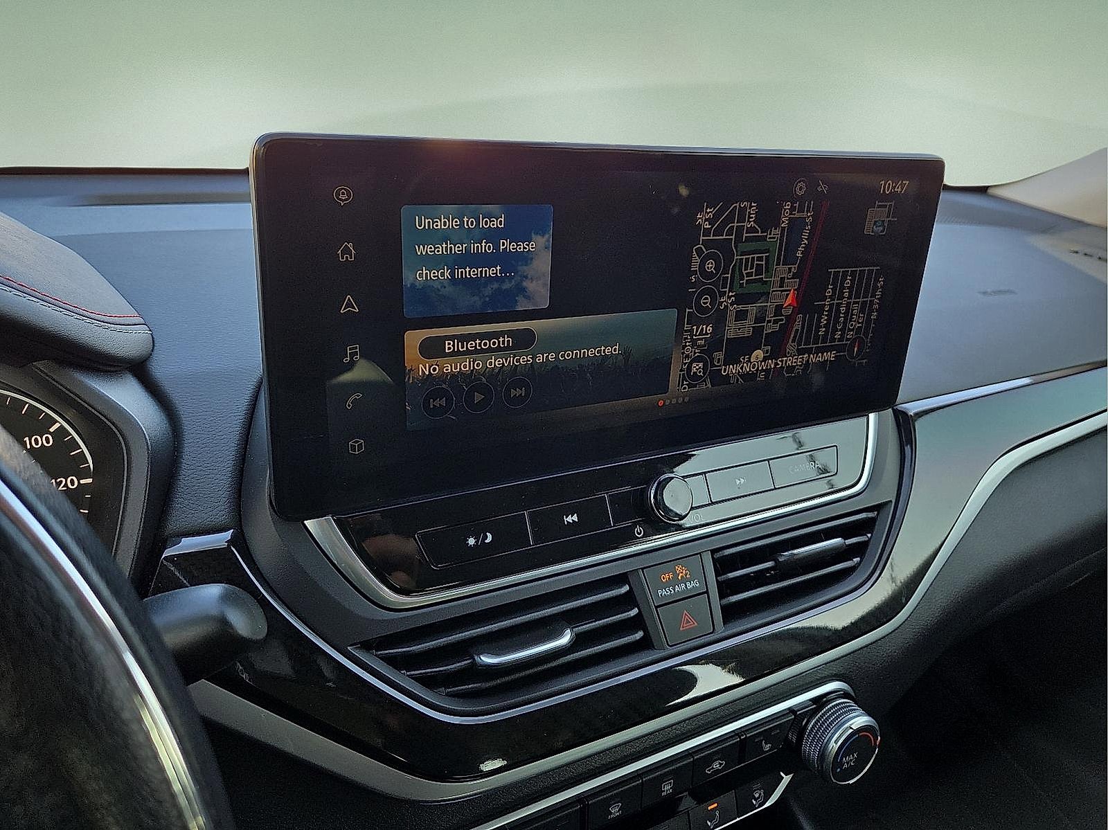 Used 2023 Nissan Altima 2.5 SR w/ SR Premium Package image 16