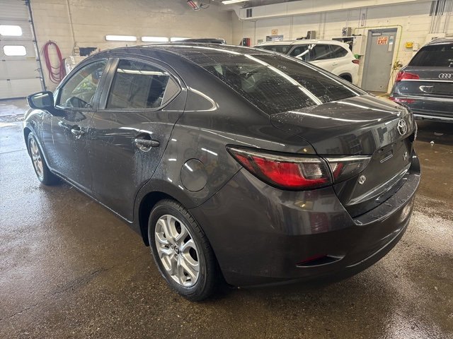 Used 2017 Toyota Yaris iA image 4