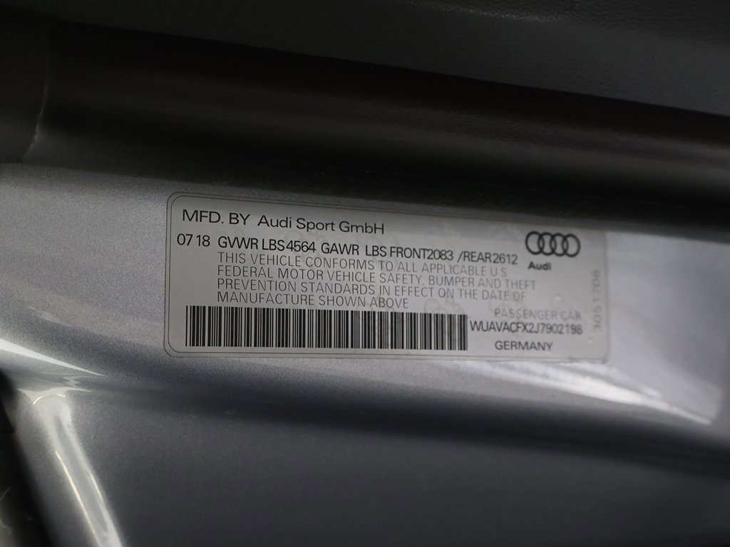 Used 2018 Audi R8 V10 w/ Carbon Exterior Package image 49