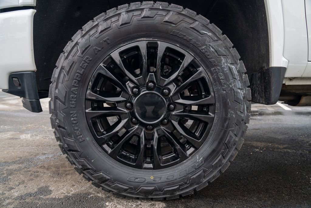 Used 2020 Chevrolet Silverado 2500 High Country w/ Z71 Off-Road Package image 2