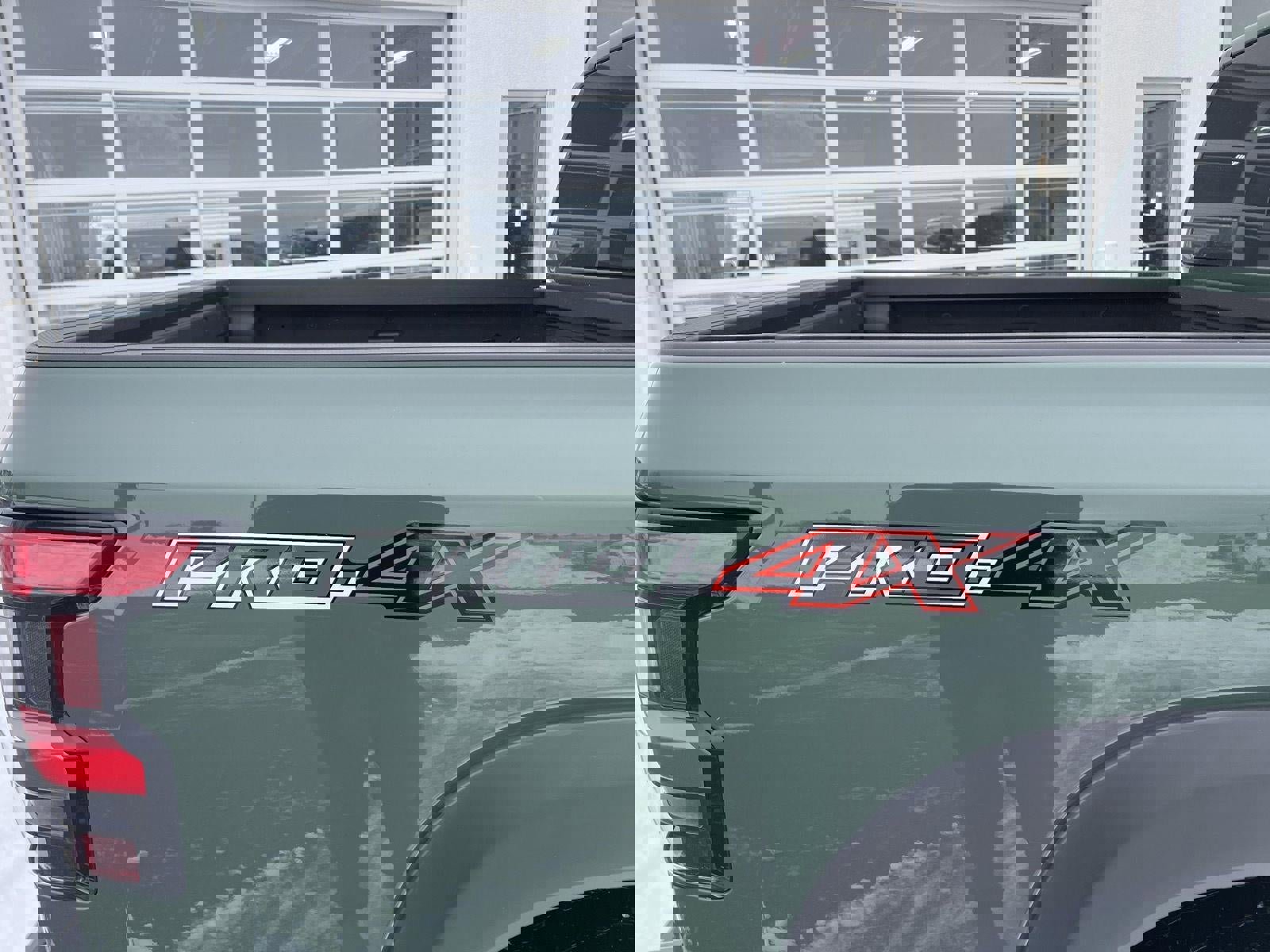 Used 2023 Nissan Frontier PRO-4X w/ Technology Package image 15