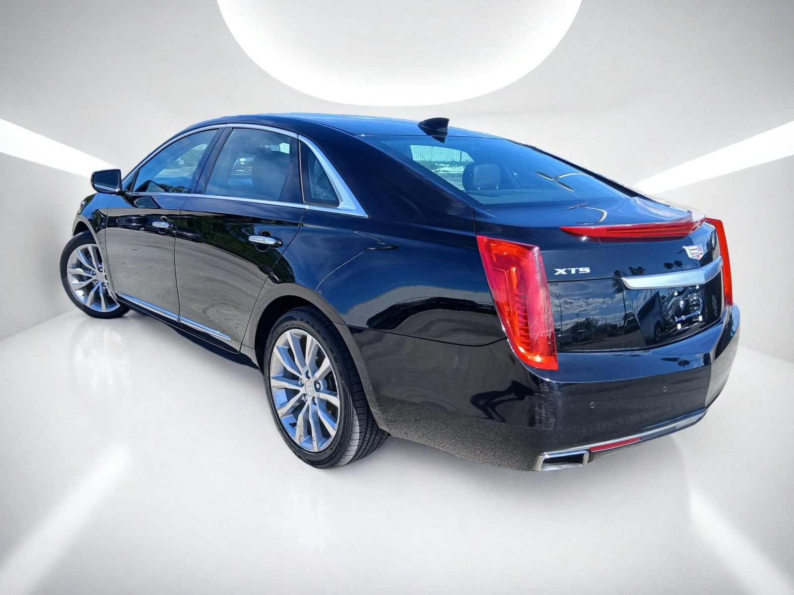 Used 2016 Cadillac XTS Luxury FWD image 5