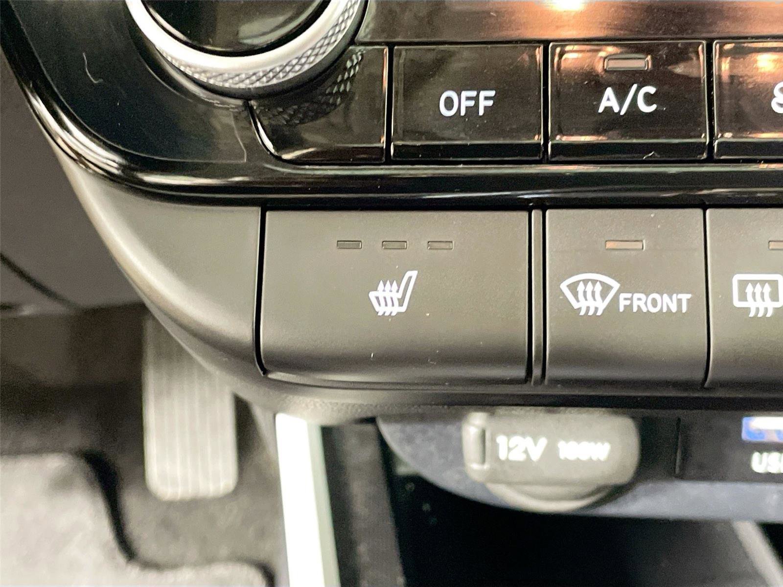 Used 2026 Hyundai Elantra Limited FWD image 16