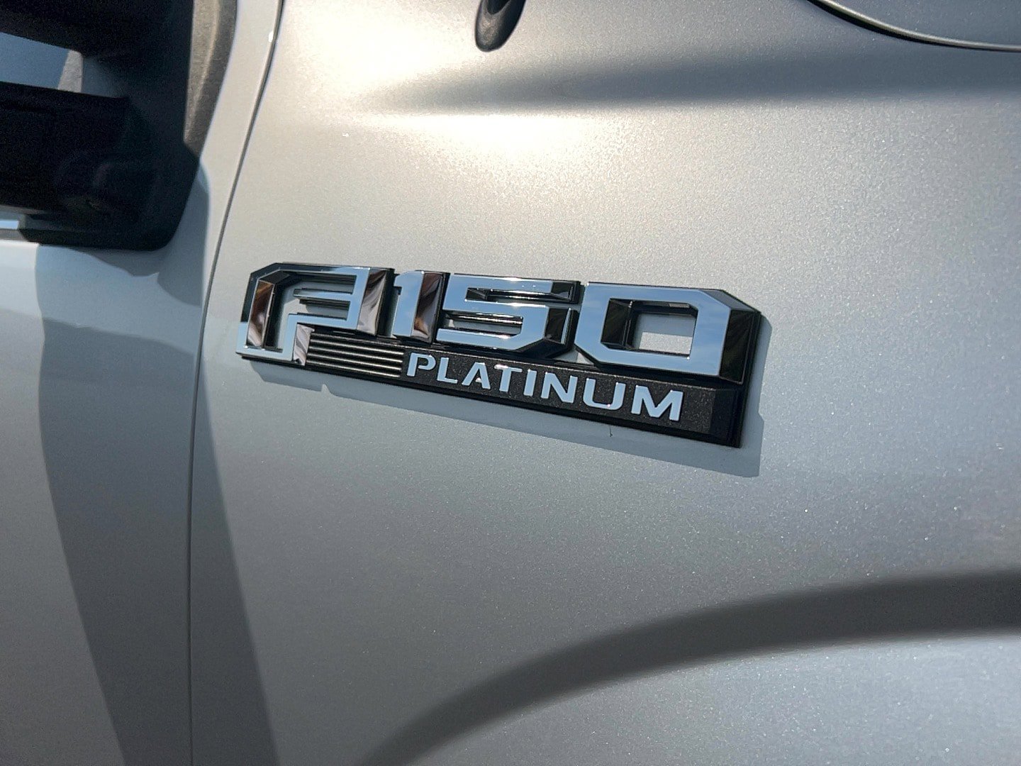 Used 2018 Ford F150 Platinum w/ Equipment Group 701A Luxury AWD/4WD image 11