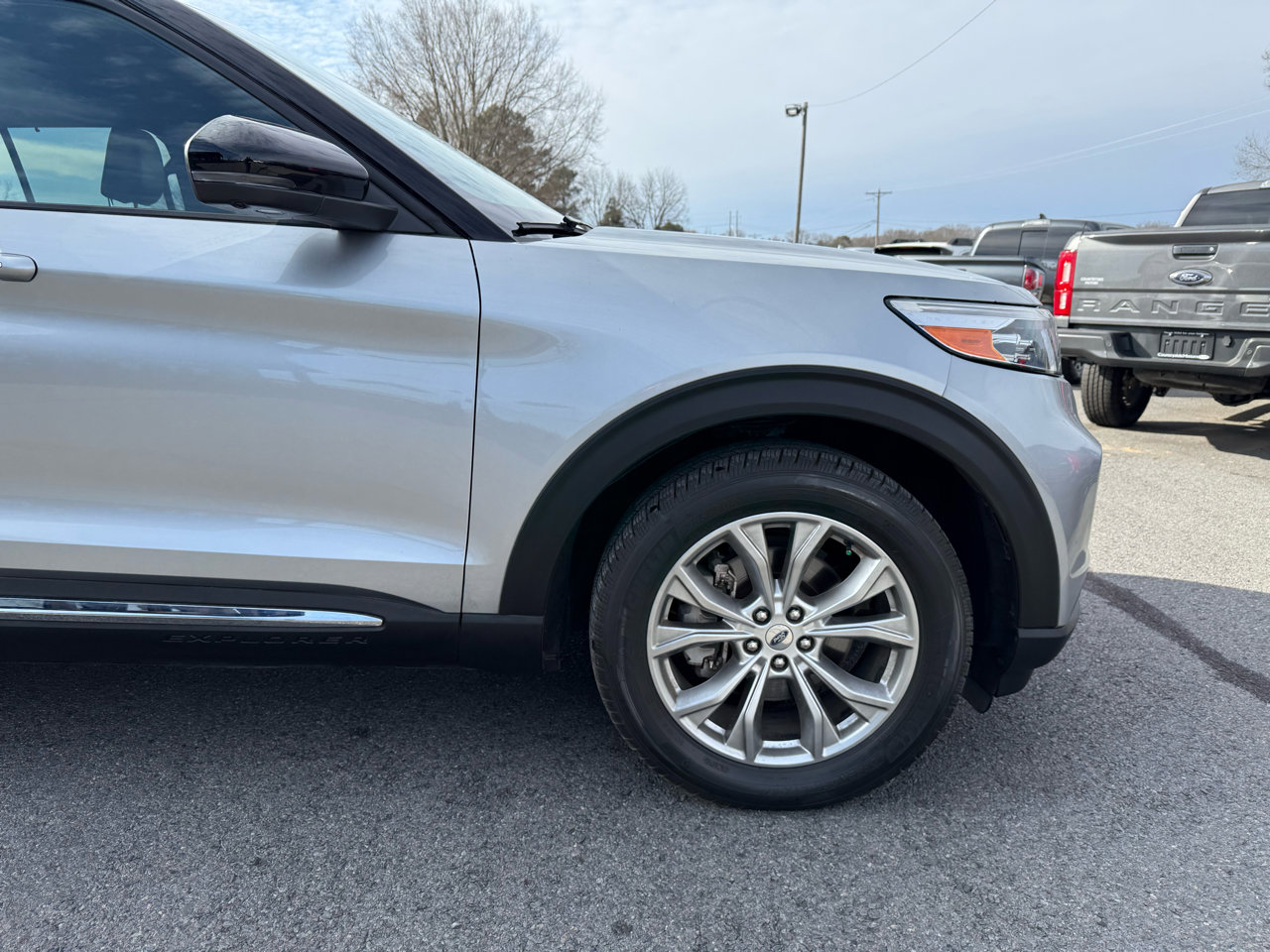 Used 2020 Ford Explorer Limited image 45