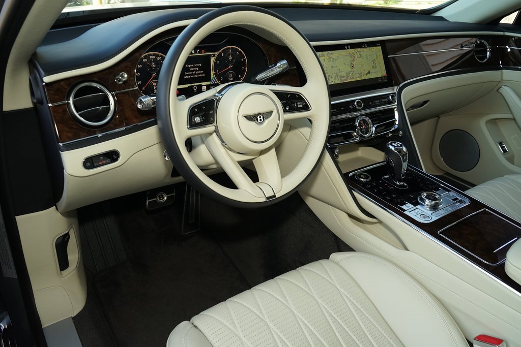 Used 2021 Bentley Flying Spur V8 image 9