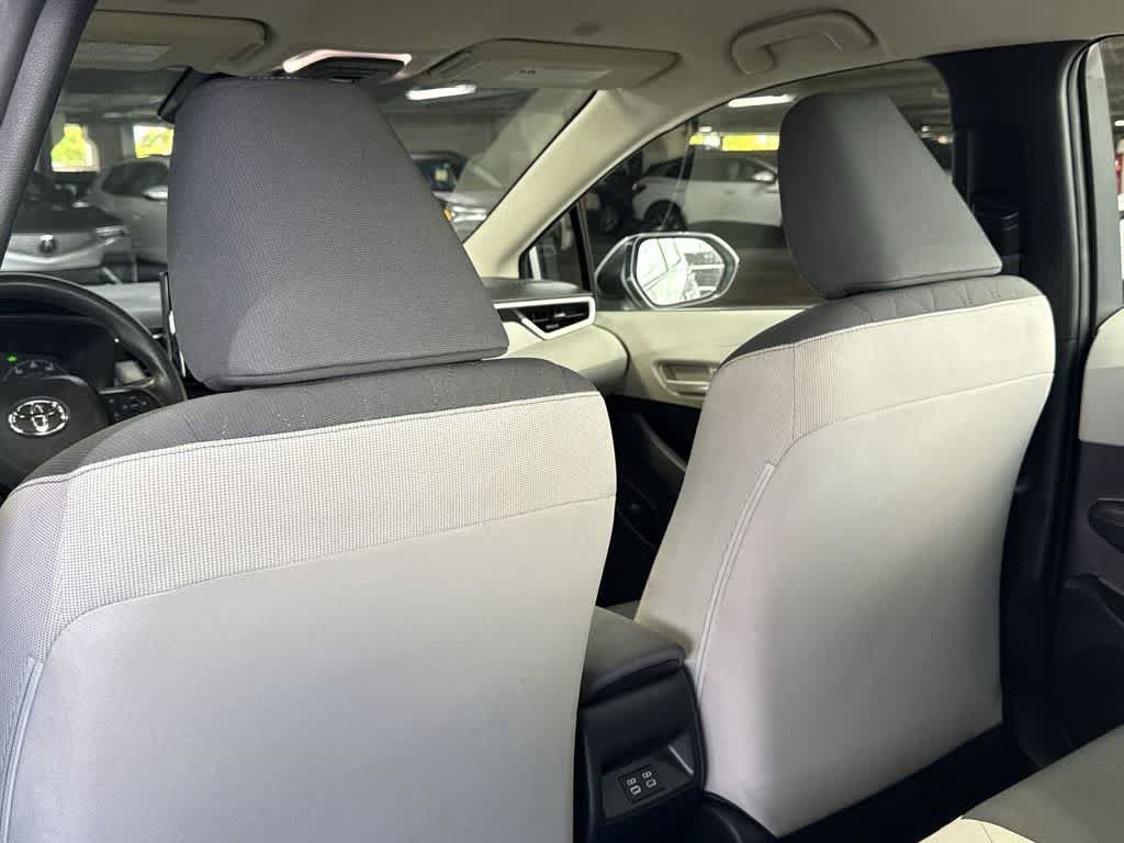 Used 2025 Toyota Corolla LE w/ Convenience Package FWD image 23
