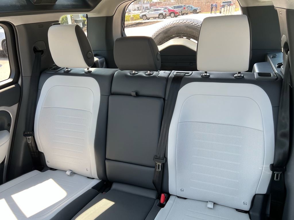 New 2026 Land Rover Defender 110 AWD/4WD image 20