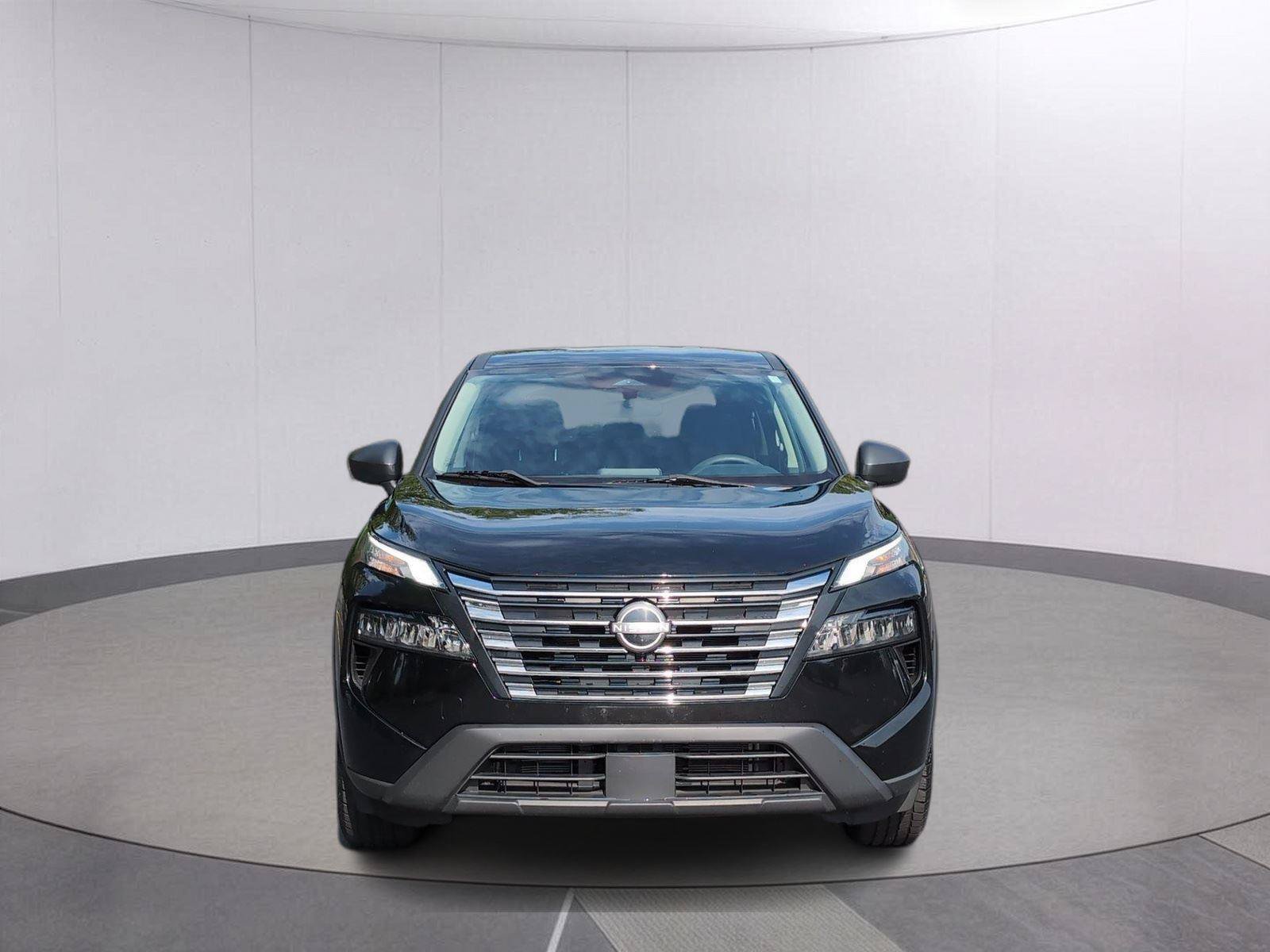 Used 2024 Nissan Rogue S AWD/4WD image 9
