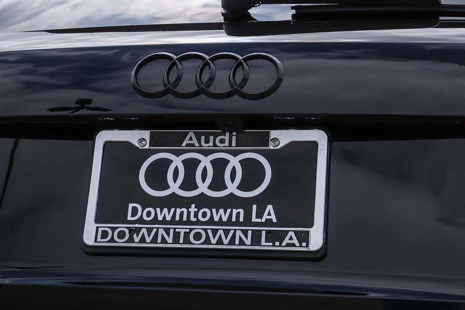 Used 2025 Audi Q3 2.0T Premium w/ Convenience Package AWD/4WD image 11