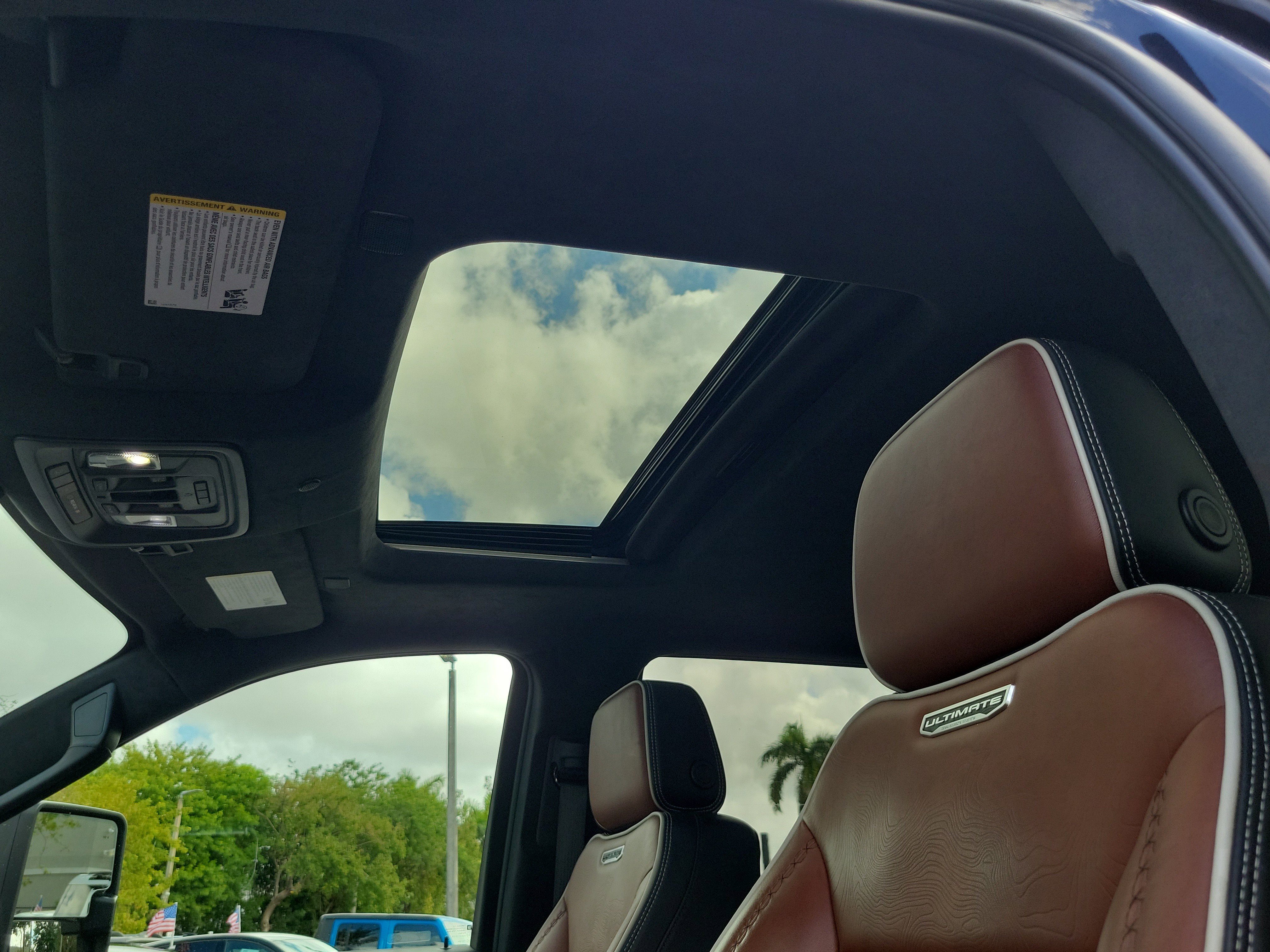 Used 2024 GMC Sierra 3500 Denali Ultimate image 11