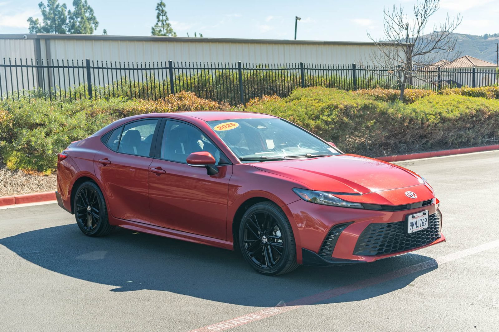 Certified 2025 Toyota Camry SE FWD image 3