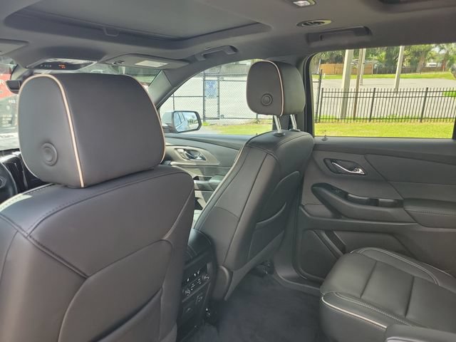 Used 2023 Chevrolet Traverse Premier FWD image 12
