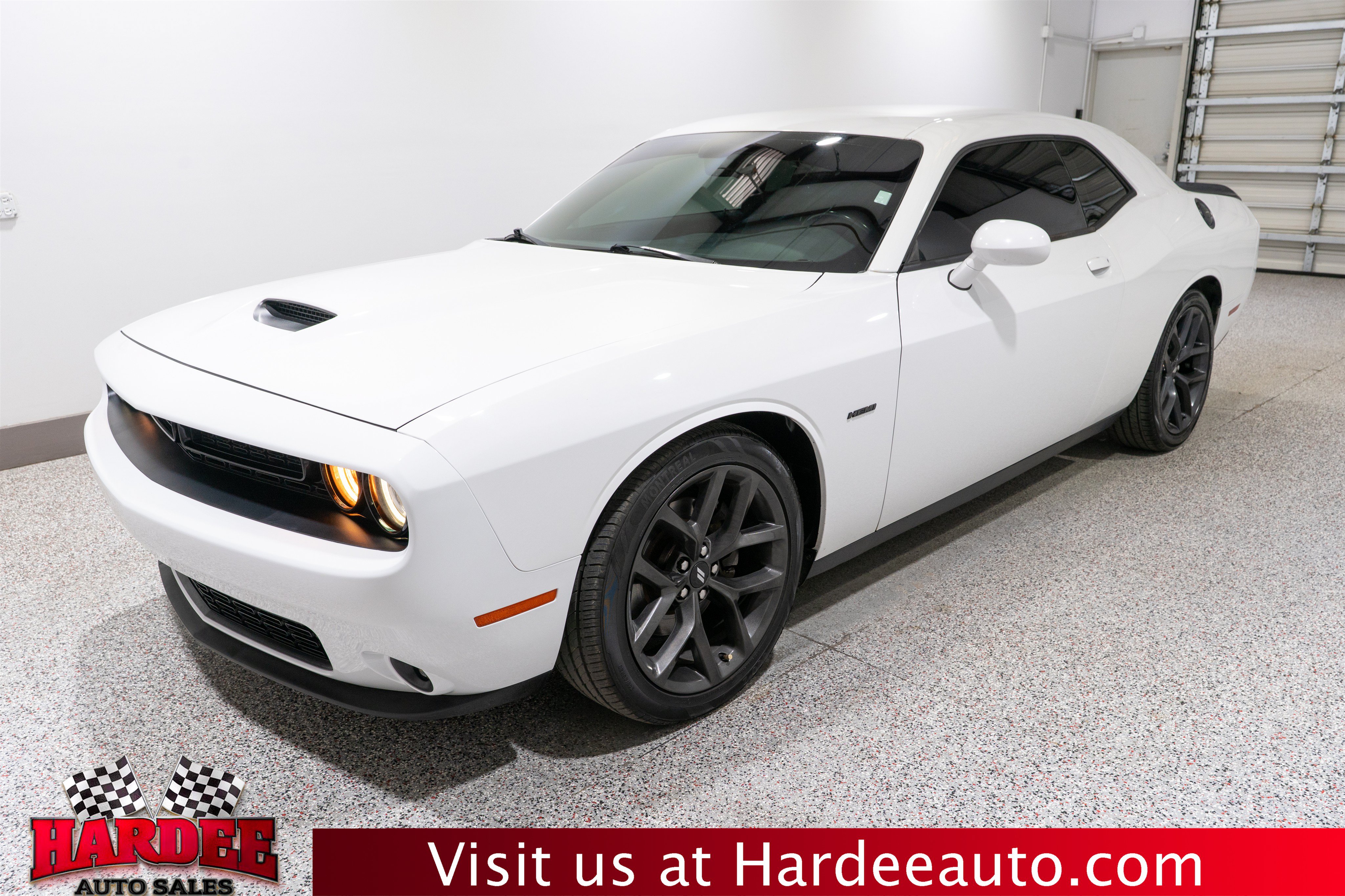 Used 2019 Dodge Challenger R/T w/ Driver Convenience Group RWD image 2