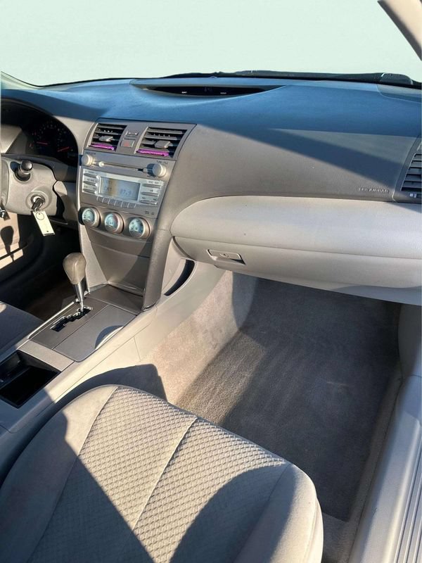 Used 2009 Toyota Camry LE FWD image 6