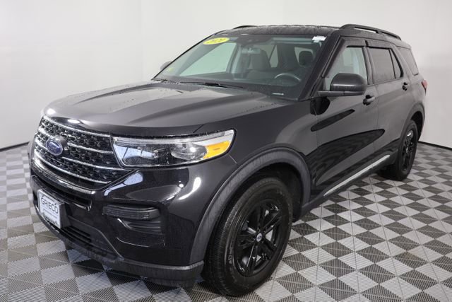 Used 2021 Ford Explorer XLT image 4