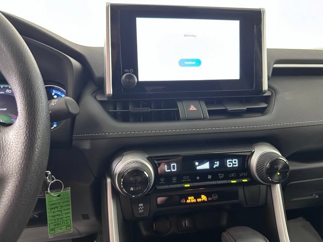Used 2023 Toyota RAV4 LE AWD/4WD image 24